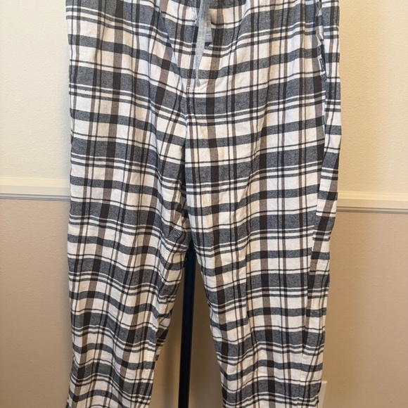 Eddie Bauer pajama pants - Picture 2 of 2